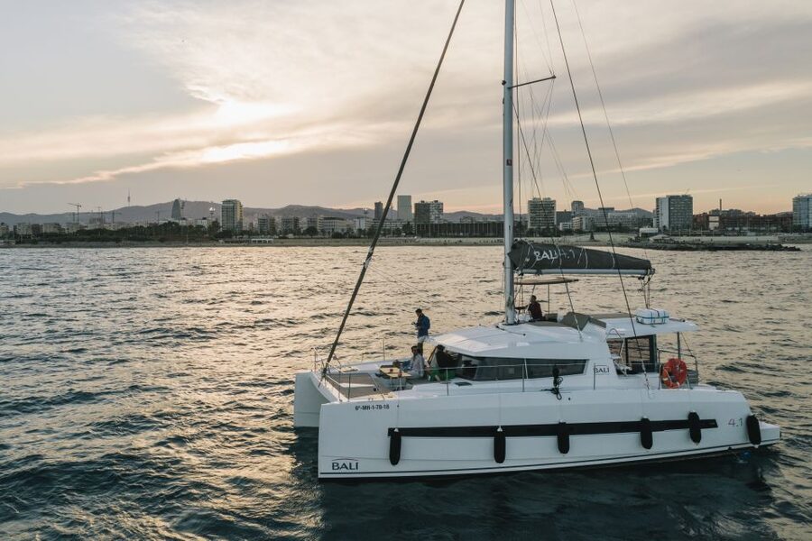 Barcelona: Private Catamaran Sailing with Drinks and Snacks - Key details before you book
