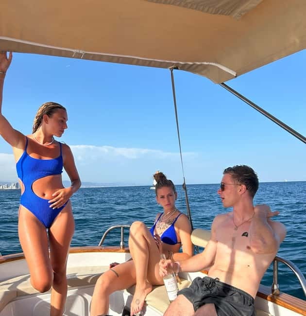 Barcelona: Private Classic Yacht Tour with Drinks - Victor, Mikael, and the value of a good captain