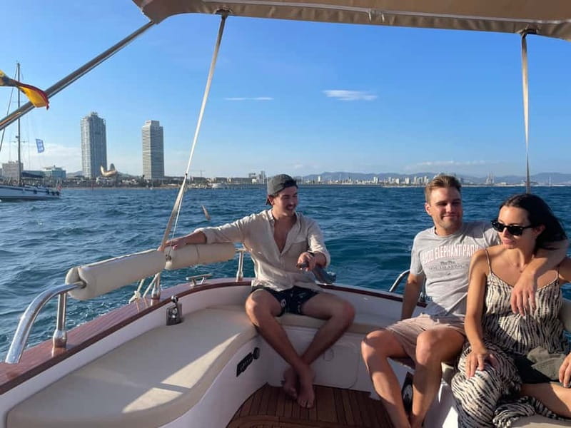 Barcelona: Private Classic Yacht Tour with Drinks - Price, flexibility, and who gets the best value