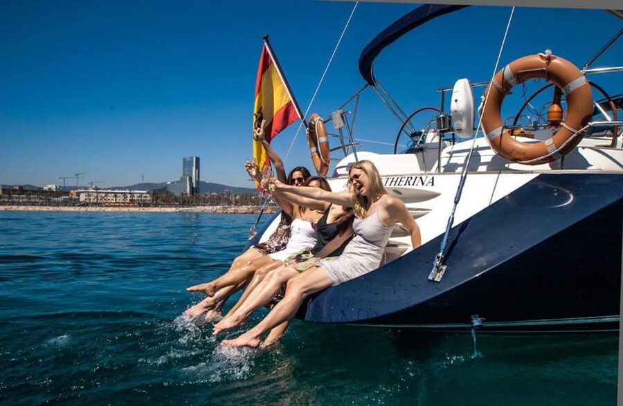 Barcelona: Private Luxury Sailing Tour - Who will enjoy this most?