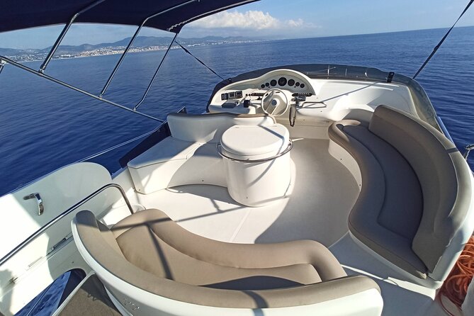 Barcelona Private Luxury Yacht Tour - Snacks, cava, and a relaxed onboard meal