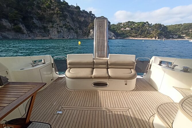 Barcelona Private Luxury Yacht Tour - Swimming, snorkeling, and the paddleboard