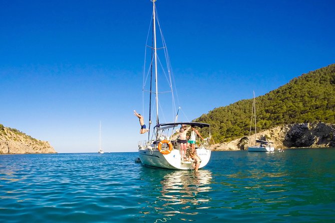 Barcelona Private Sailing Tour with Drinks for Family and Friends - Is $151.23 per person good value?