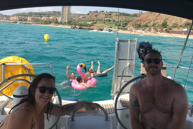 Barcelona Private Sailing Trip with unlimited drinks and snacks - Is $157.41 per person good value?