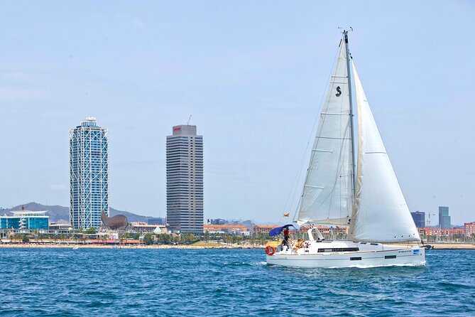 Barcelona Private Sailing with Open Bar & Snacks (max 9) - The skipper makes the difference