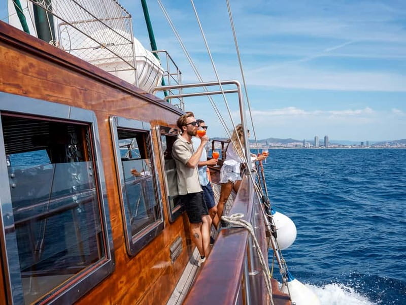 Barcelona Sailing Cruise - Who should book this Barcelona sailing?