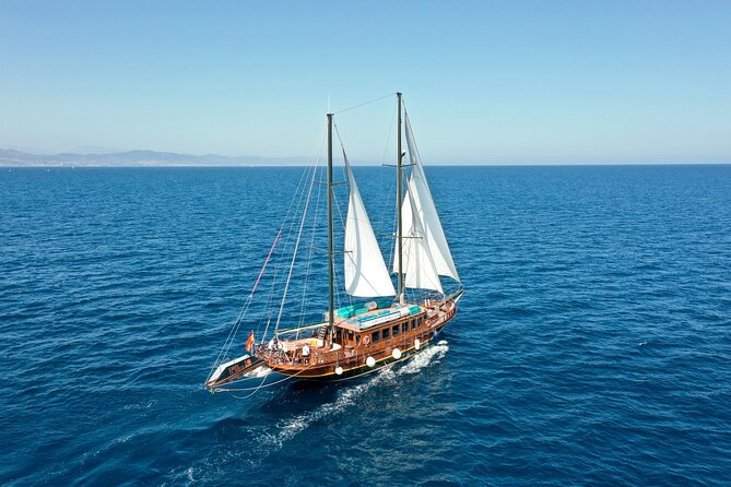 Barcelona Sailing Cruise by Aperol Spritz - Where the experience falls short
