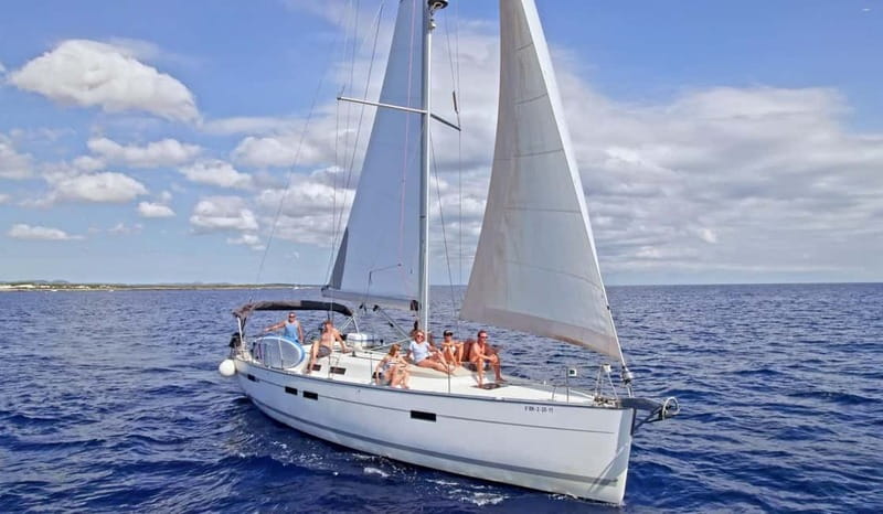 Barcelona Sailing Experience Luxury Boat w/Snacks & Drinks - A few details that make the outing better