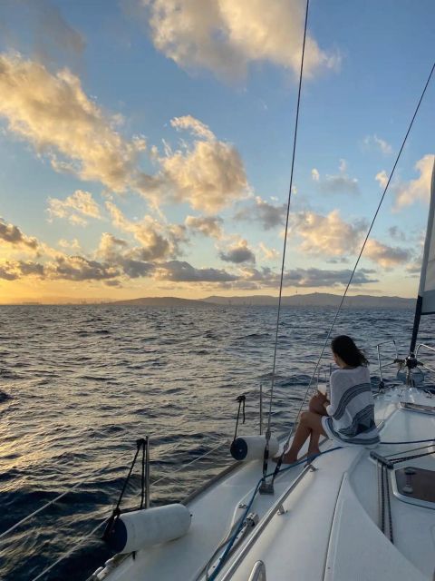 Barcelona: Sailing Tour with a Glass of Cava - Key points at a glance