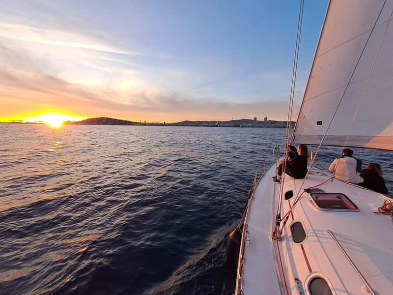 Barcelona: Sailing Tour with Drinks and Snacks - Practical details before you go