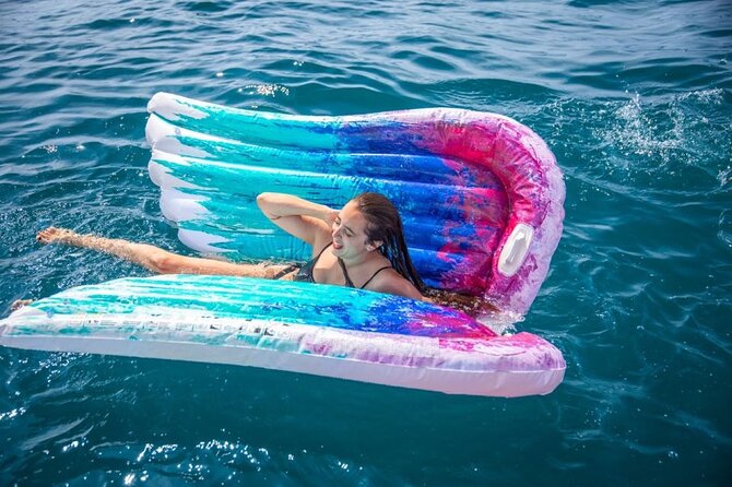 Barcelona Sailing Tour with Swimming, Snacks and Drinks - Hotel W and the Barceloneta waterfront