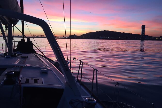 Barcelona: Sailing Tour with Tapas, Drinks, Swim & Sunset Option - What two hours on the yacht really feels like
