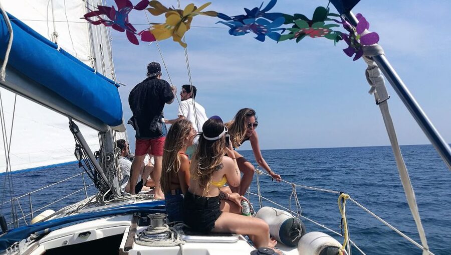 Barcelona: Sailing Trip with Drinks and Snacks - Why Miguel makes a difference