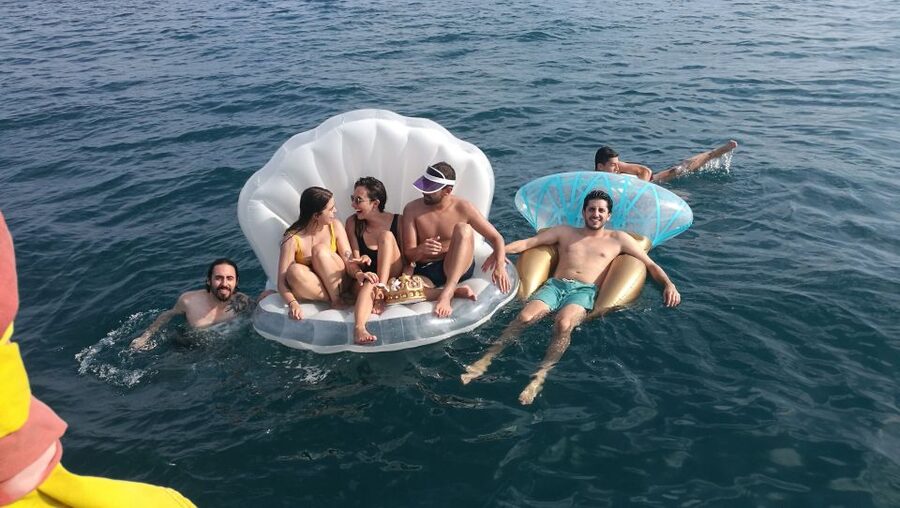 Barcelona: Sailing Trip with Drinks and Snacks - Sunset, city lights, and the best time to go