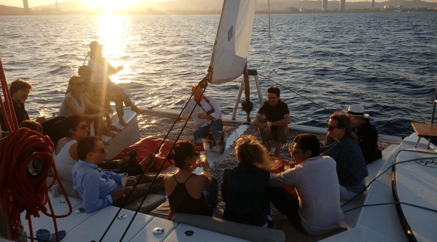 Barcelona: Shared cruise on a catamaran Drink+Local Tapa - Key points to know before sailing
