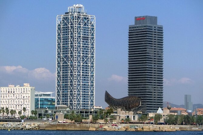 Barcelona Skyline Sailing - The best time to arrive and where to meet
