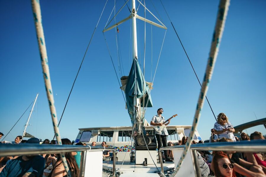 Barcelona: Sunset Catamaran Cruise with Live Music - Drinks at the bar, with no meal included