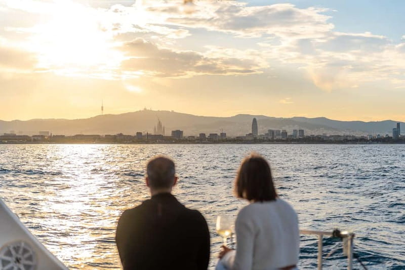 Barcelona: Sunset Catamaran Cruise with Wine and Tapa - The final 45 minutes and return to port