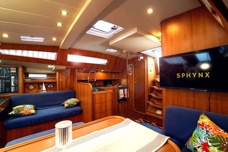 Barcelona: Sunset or Afternoon Yacht Cruise with Drinks - What the two-hour route feels like