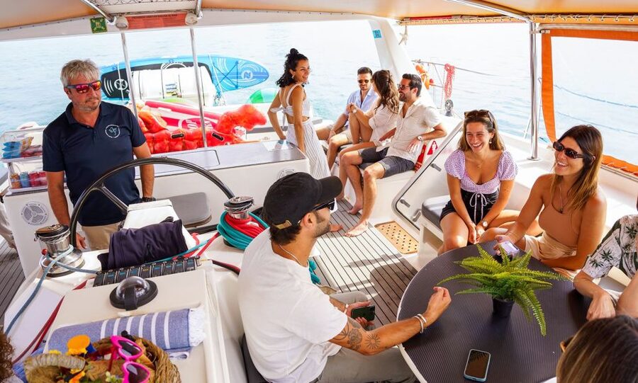 Barcelona: Sunset or Day Catamaran Cruise with Tapa & Drink - Crew service makes the difference