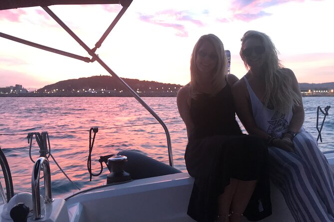 Barcelona Sunset Private Sailing with Live Saxophone and Open bar - Drinks, snacks, and the saxophone