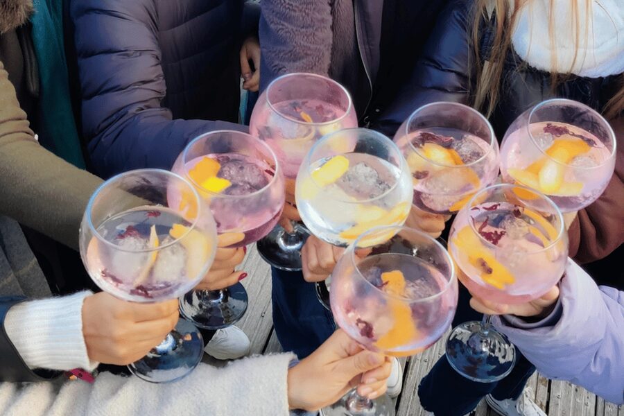 Barcelona Sunset Sailing with Gin Tonic Workshop Option - Key points to know before booking