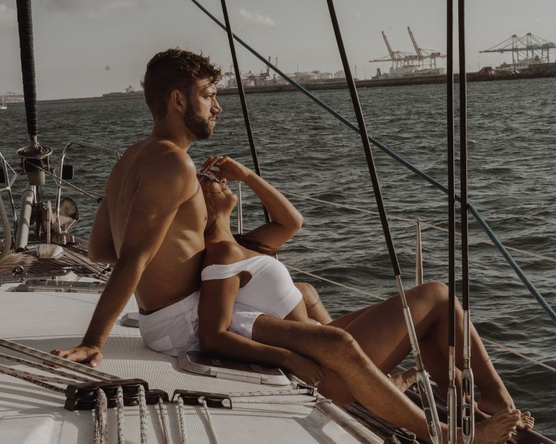 Barefoot: Private sailing cruise in Barcelona - Setting out from Port Vela Marina