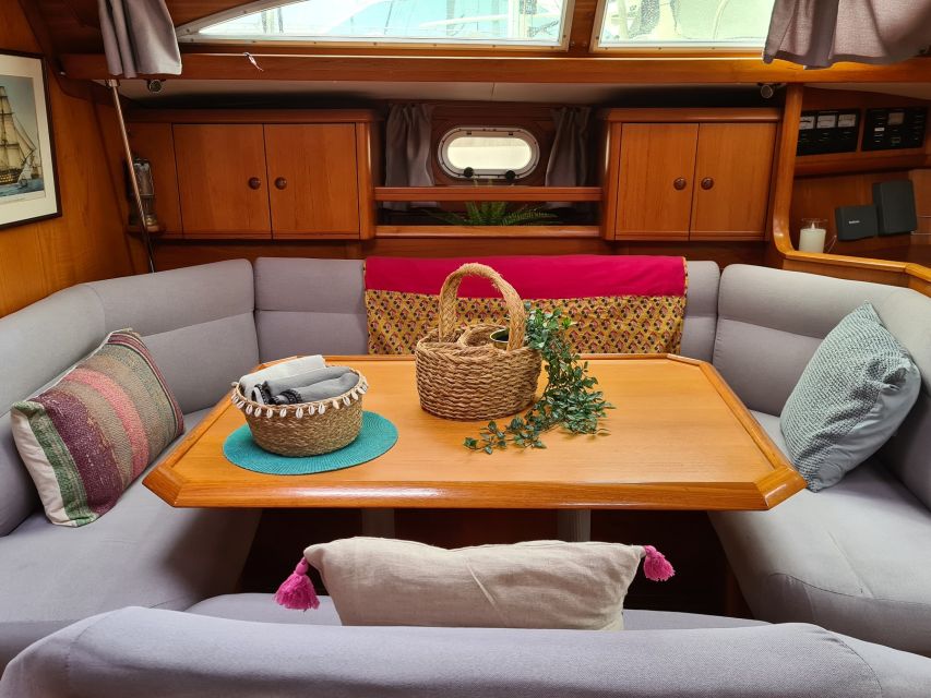 Barefoot: Private sailing cruise in Barcelona - Should you book this Barcelona sailing experience?