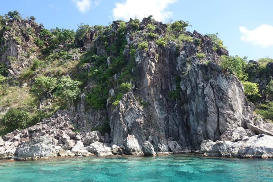 Basseterre: St. Kitts and Nevis Catamaran Tour with Lunch - Sailing down the St. Kitts coast