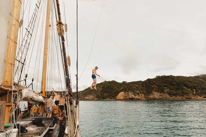 Bay of Islands Tall Ship Sailing on R. Tucker Thompson Including BBQ Lunch - Sailing through the Bay of Islands