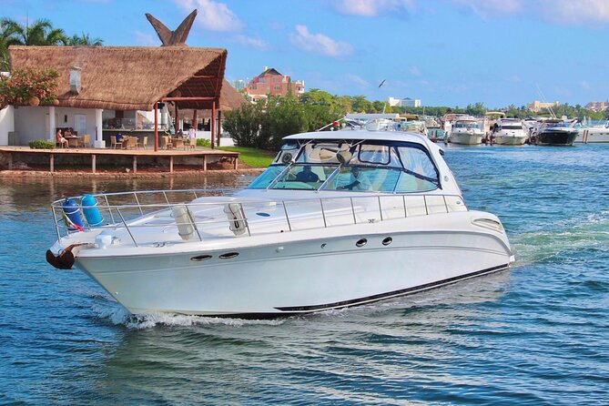 Beautiful SUNDANCER 60ft Private yacht / 18PAX 25P15 - Cancun Bay for a shorter outing