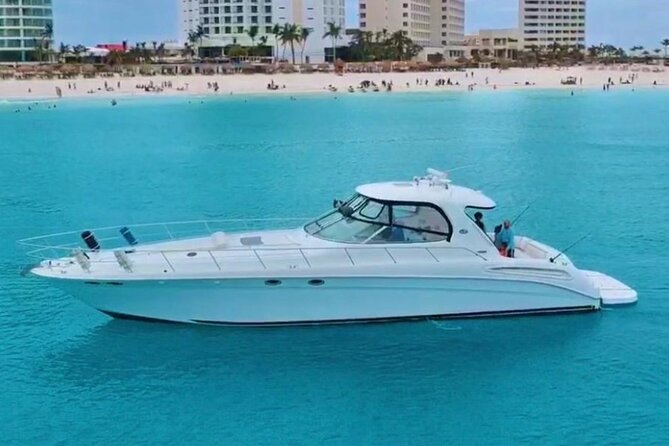Beautiful SUNDANCER 60ft Private yacht / 18PAX 25P15 - What the crew adds to the day