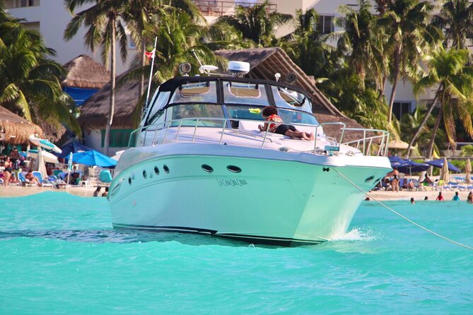 Beautiful Yacht SeaRay 48ft / 15PAX 25P16 - Swimming, snorkeling, and the water stop