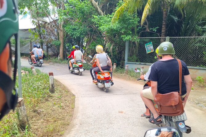 Ben Tre Mekong Zig Zag: Scooter, Sailboat, and Food (Full day) - Ben Tre city, market food, and a final taste