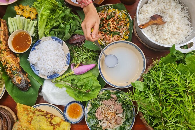 Ben Tre: Scooter, Culture, Sailboat and Mekong Food (Half Day) - Sailing a narrow Mekong branch