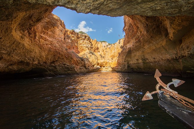 Benagil Cave Boat Tour - Catamarans or Rib - 2 H From Portimão - How much commentary should you expect?