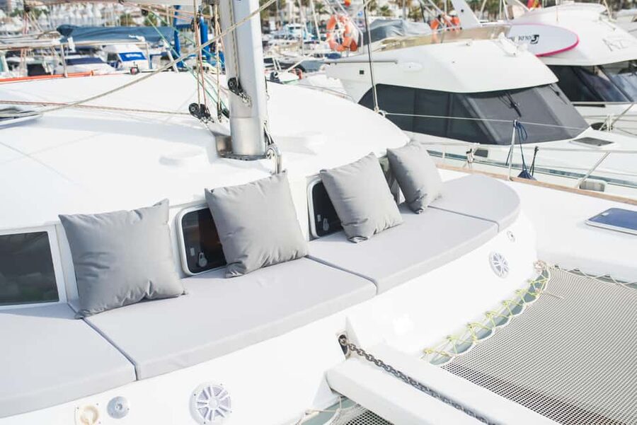 Benalmádena: Sailing & Dolphin Watching with Snacks/Drinks - The Crew and the Feel of the Boat