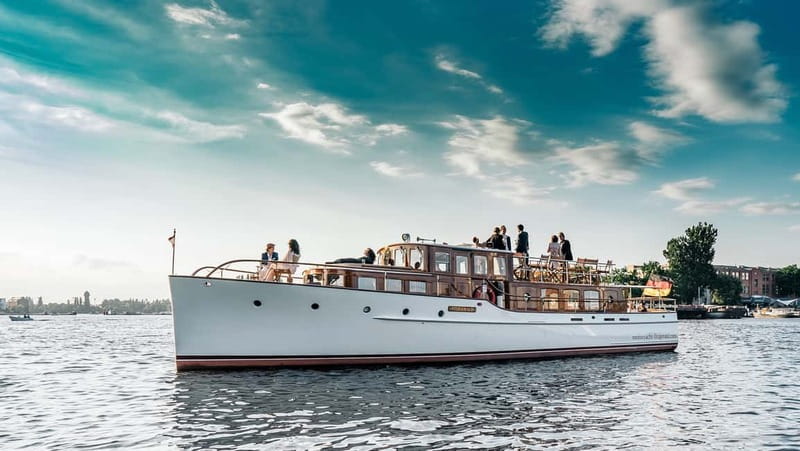 Berlin: Boat Sightseeing Tour on Electric Motor Yacht - Key points to know before booking