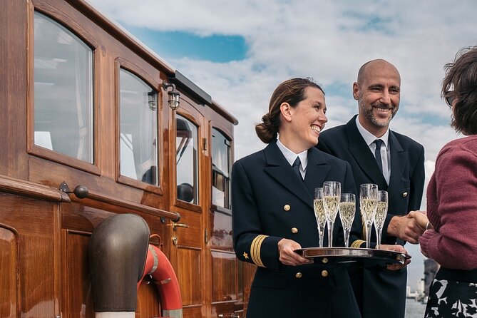 Berlin Boot Sightseeing Tour on Electric Private Yacht - Old Berlin near Alexanderplatz