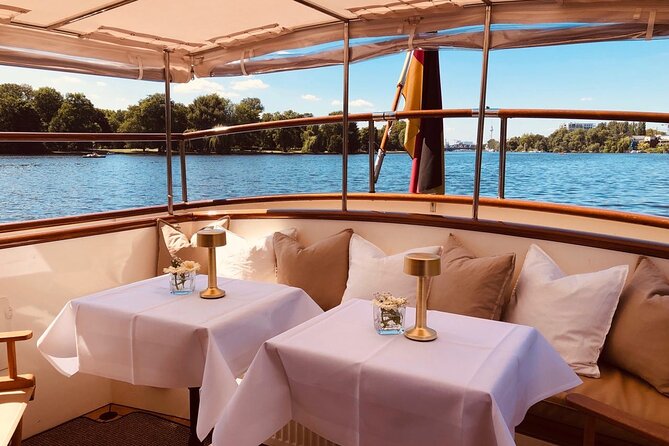 Berlin Boot Sightseeing Tour on Electric Private Yacht - Boarding beside Berlin Cathedral