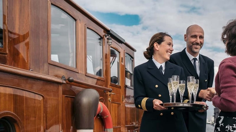 Berlin: Evening Yacht Cruise with Aperitif & Dinner Upgrade - An evening on the Spree, not a history lesson