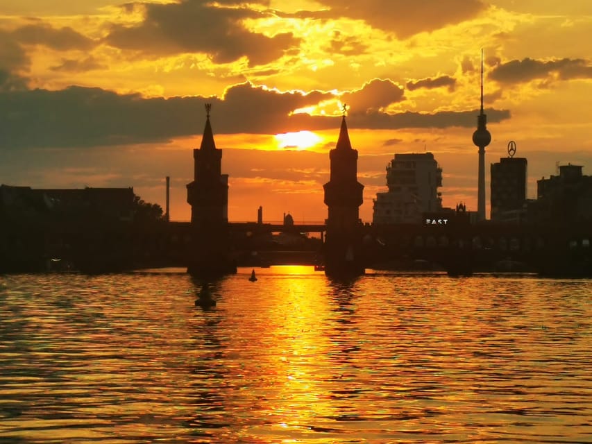 Berlin: Solar Powered Sunset Catamaran Cruise & Audio Guide - Westward toward Museum Island and the government district
