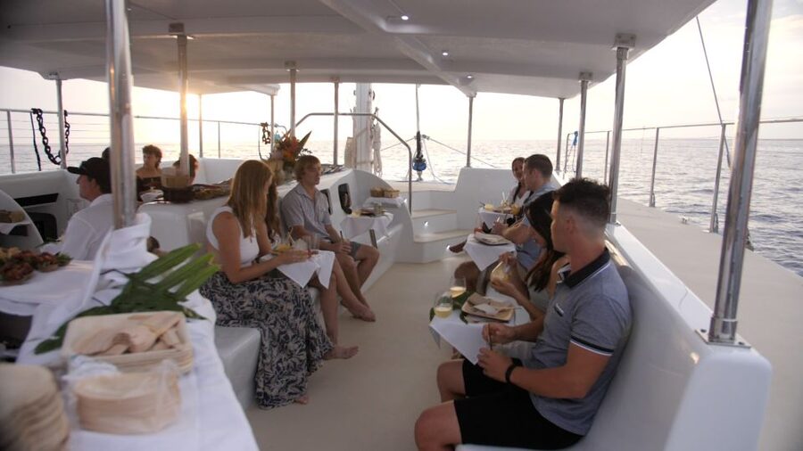Big Island: Morning Snorkel Sail to Captain Cook's Monument - What the 8:30 am Departure Looks Like