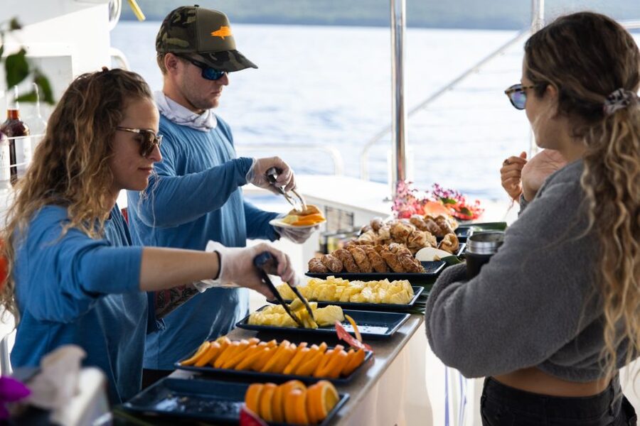 Big Island: Morning Snorkel Sail to Captain Cook's Monument - Breakfast on the Way to Captain Cook