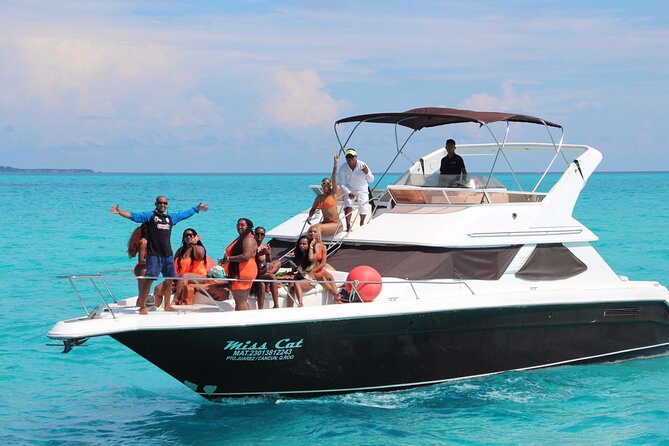 Big Yacht 48ft Rental up to 15 Pax snorkel - Choosing between 2, 4, and 6 hours