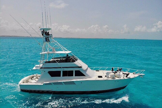 Biggest Luxury Yacht Boat Best in Cancun up to 28 pax - Leaving from Marina V&V in Punta Sam