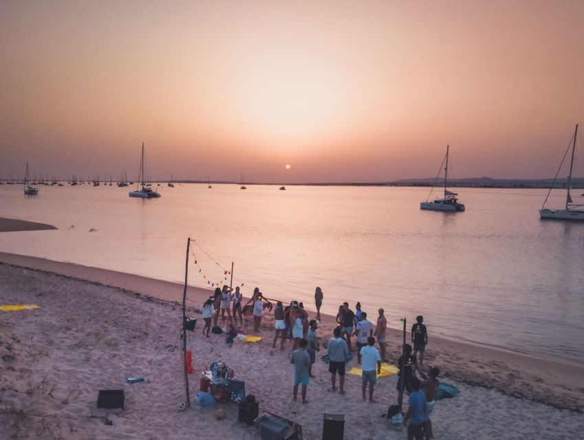 Boat in Algarve - Luxury Catamaran - Portimão - Swimming, paddleboarding, and sunset sailing