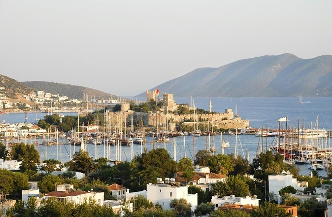 Bodrum Private Motor-Yacht Sunset Tour With Dinner For 3 Hour - Key points to know before booking