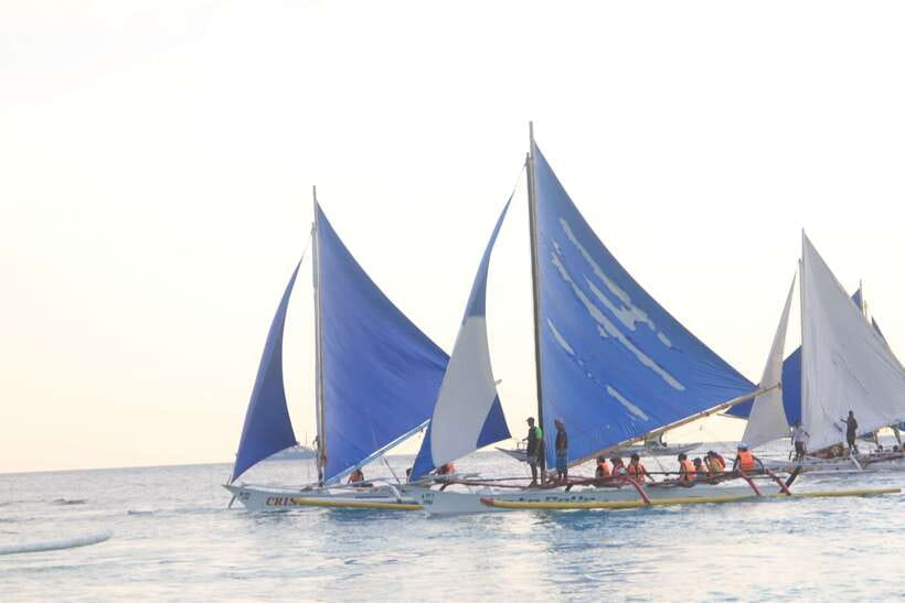 Boracay: Private Traditional Bamboo Boat Sailing Tour - Is $72 good value for a private boat?