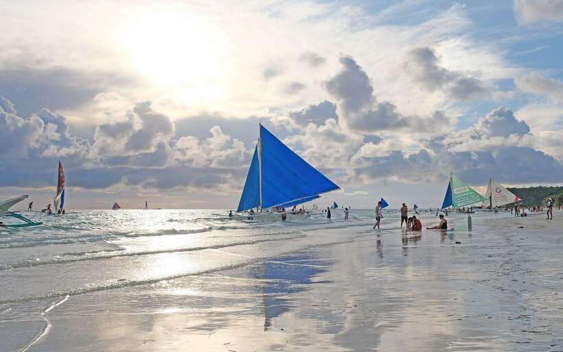 Boracay: Sunset Paraw Sailing Trip - What the $68 group price really means
